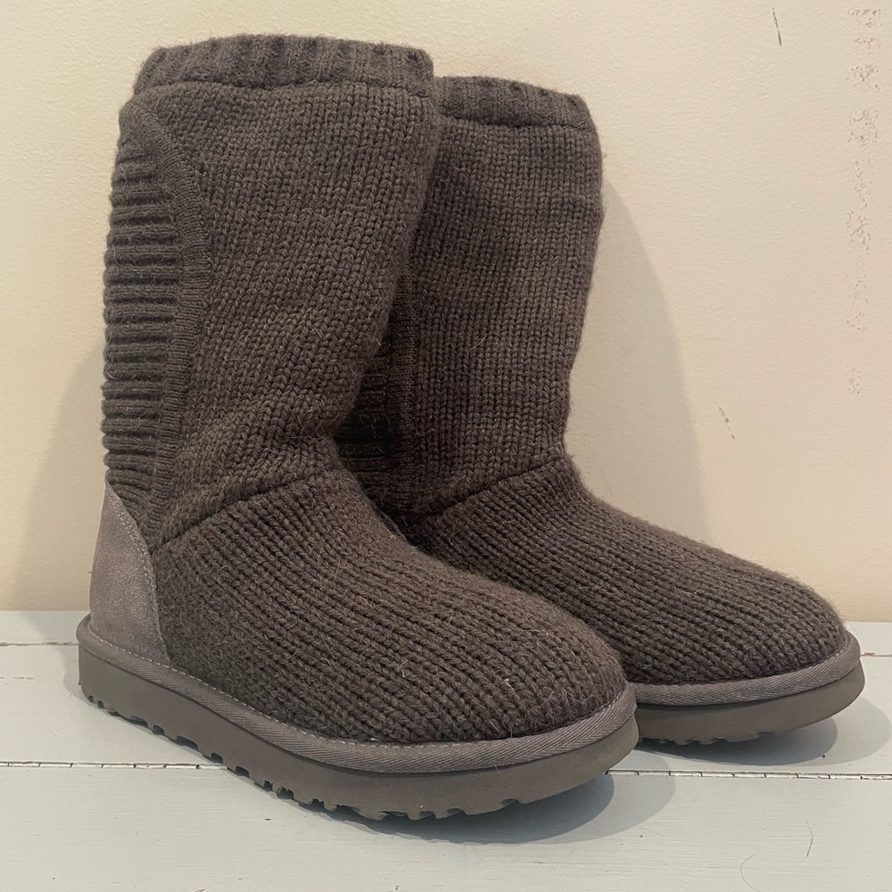 Gray Knit UGGs NWOT Size 8